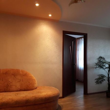 Apartment - Gorkogo Street Grodno Bagian luar foto