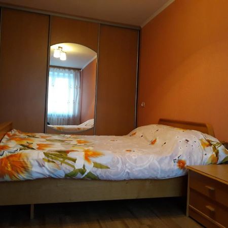 Apartment - Gorkogo Street Grodno Bagian luar foto