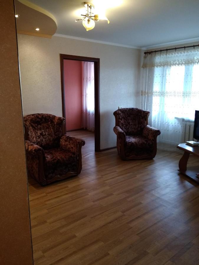 Apartment - Gorkogo Street Grodno Bagian luar foto