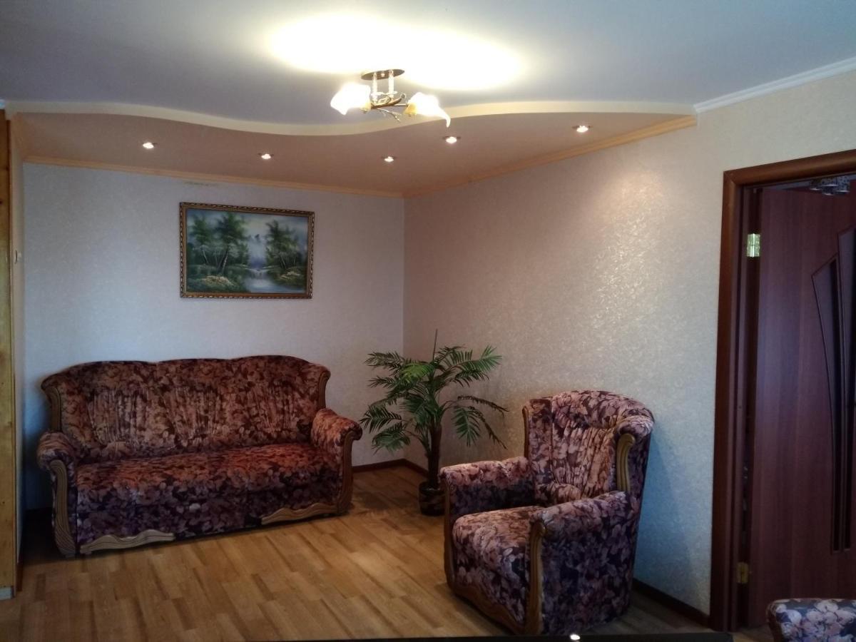 Apartment - Gorkogo Street Grodno Bagian luar foto