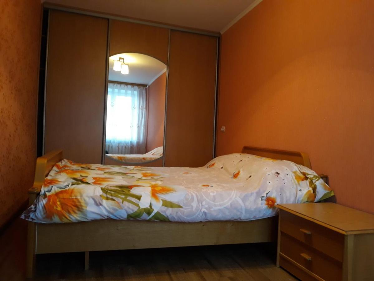 Apartment - Gorkogo Street Grodno Bagian luar foto